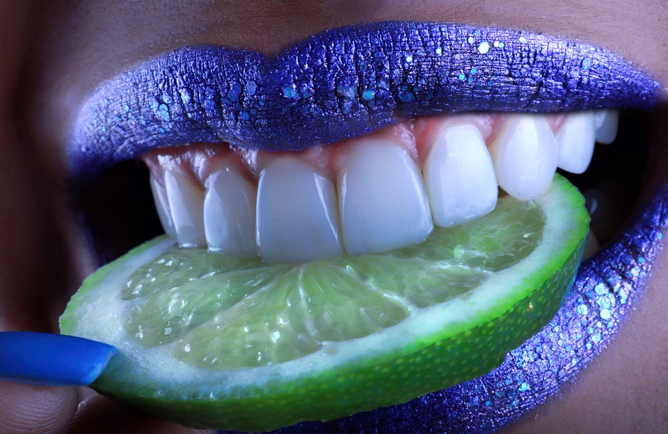 what to do before teeth whitening/ photo by pixbay